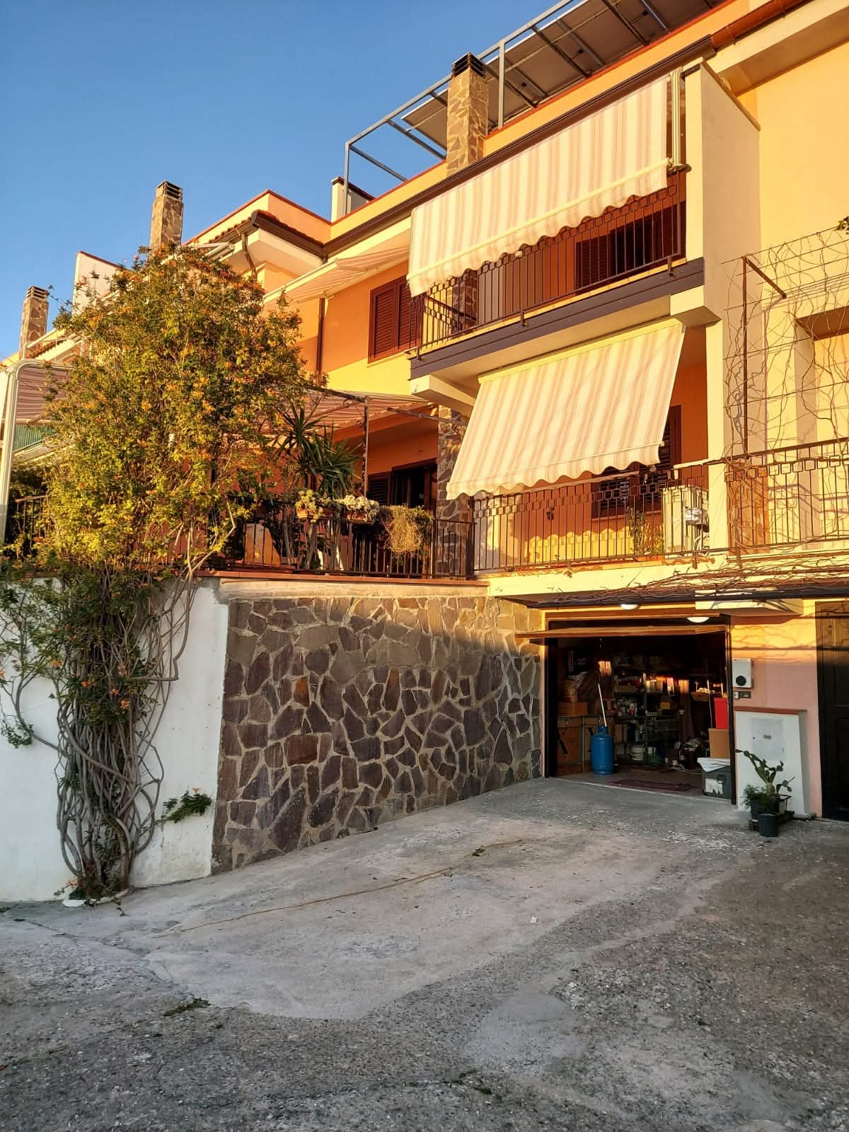 Installazione tende da sole Amantea